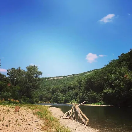 Luxury tent Eco Tent 4 Pers In De Krachtige Natuur Met Uitzicht Op Bergen En Rivier *