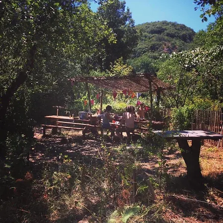 Eco Tent 4 Pers In De Krachtige Natuur Met Uitzicht Op Bergen En Rivier Luxury tent Montclus (Gard)